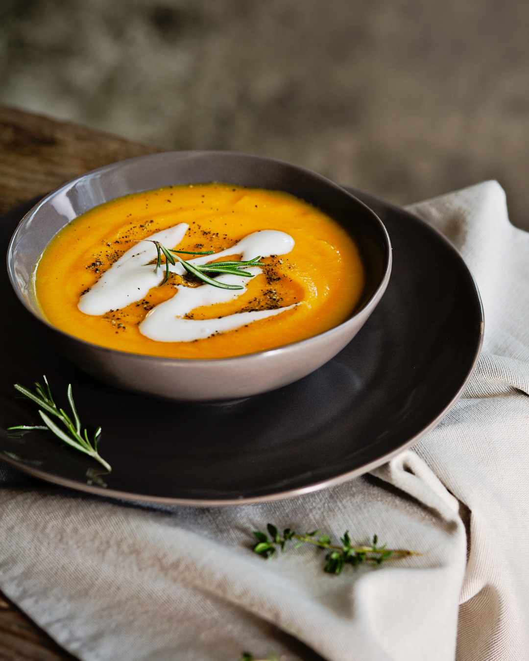 Soupe coupe-faim maison : recette légère et gourmande