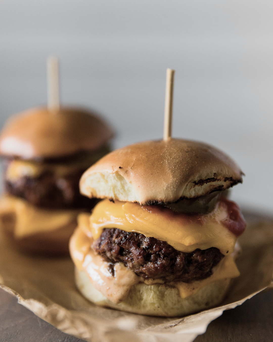 Notre recette hypercalorique de hamburger au bœuf fumé