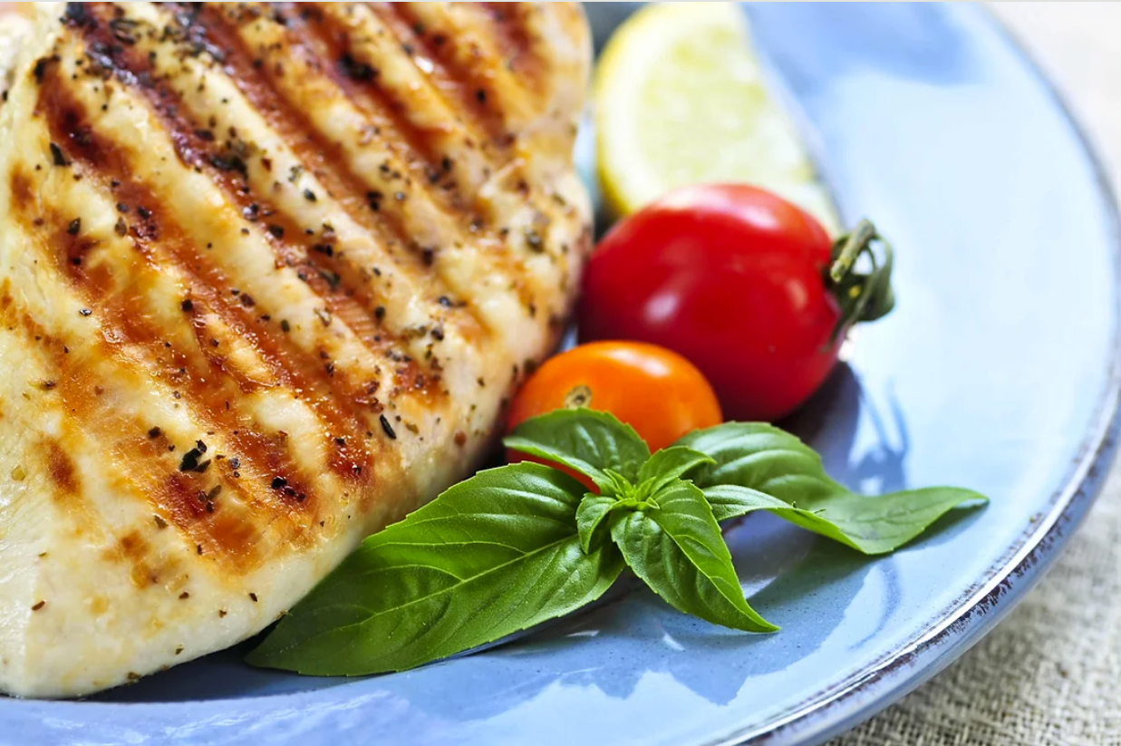 Prendre du poids sainement avec des frites de patate douce au poulet